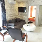 Welcoming In With Pool And Sea View * Vantacici