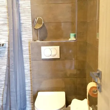 Welcoming In With Pool And Sea View فيلة