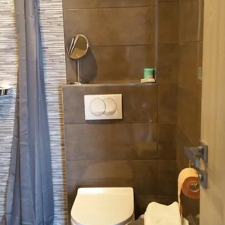 Welcoming In With Pool And Sea View فيلة