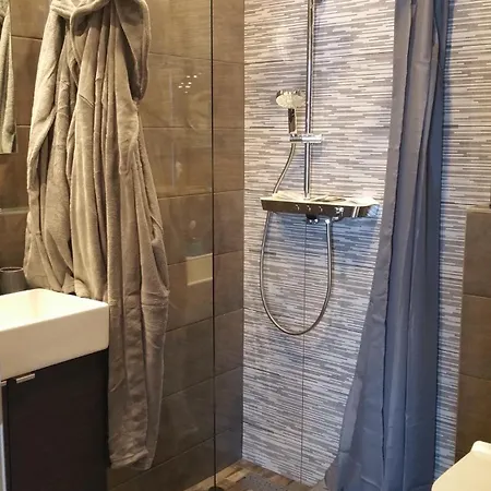 فيلة Welcoming In With Pool And Sea View
