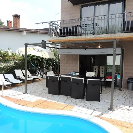 Villa Welcoming In With Pool And Sea View *