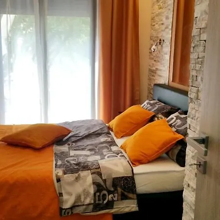 Welcoming In With Pool And Sea View *