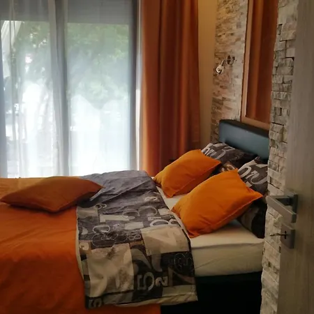 Welcoming In With Pool And Sea View Vantačići