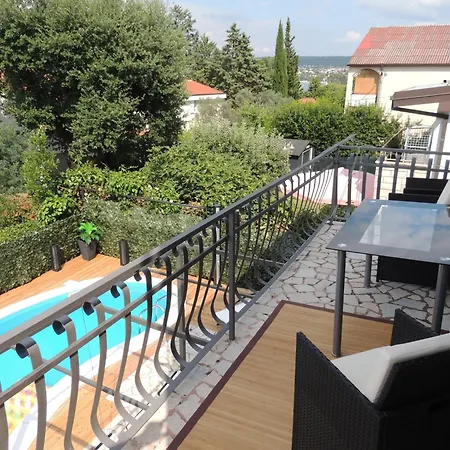 Vila Welcoming In With Pool And Sea View *