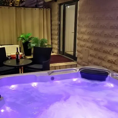Welcoming In With Pool And Sea View Villa *