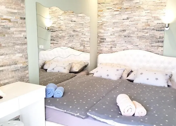 Vila Welcoming In With Pool And Sea View Vantacici