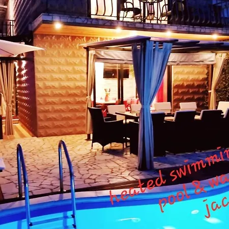 Welcoming In With Pool And Sea View * Vantacici